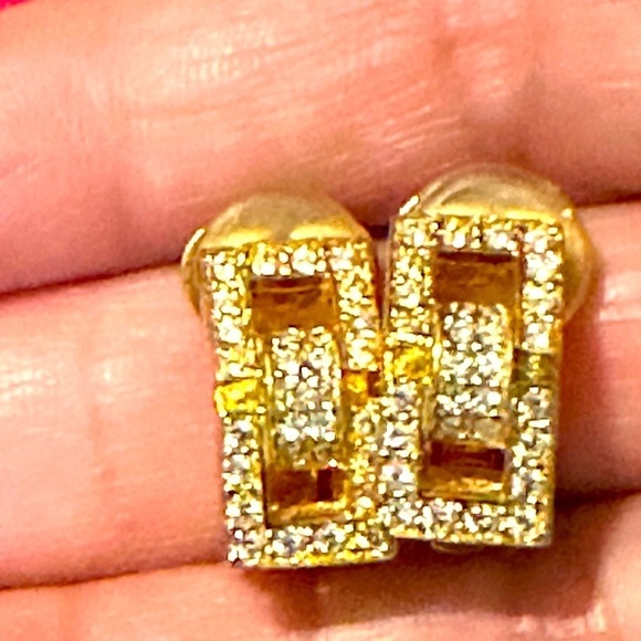 Signed Christian Dior Clip Earrings Gold Platted Rhinestones Vintage 0707 - Picture 1 of 11